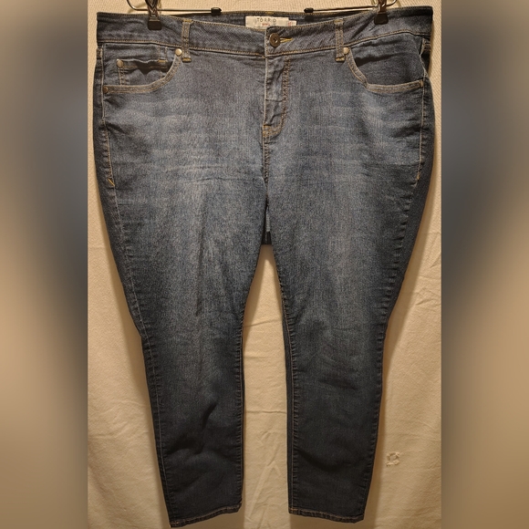 Torrid High Rise Skinny Women's Jeans (2) Pairs Size 18 Short - Picture 6 of 10